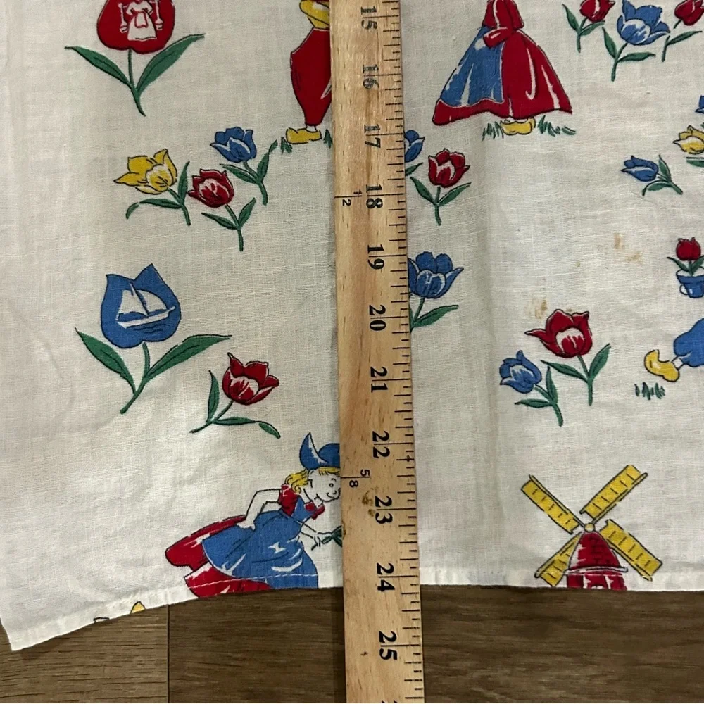 Pennsylvania Dutch Cotton Tea Towel 24” X 17” Red Blue Yellow Vintage